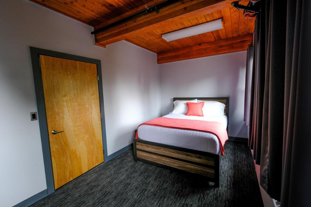 Seward Adventure Lodge Экстерьер фото